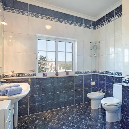 Sleeps 8 With Pool And Air Con Villa Boliqueime