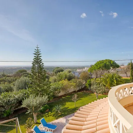 Sleeps 8 With Pool And Air Con Villa